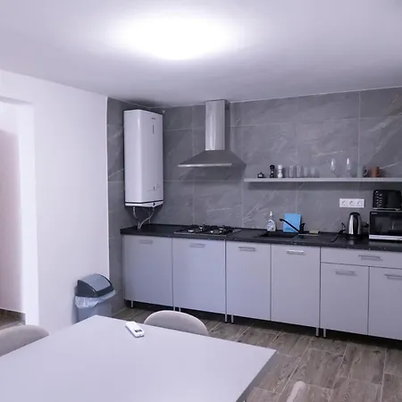 Tisza Apartmán *